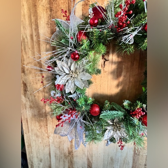 *HOMEMADE*Christmas Wreath - Elegant Red Poinsettia Design, Holiday Door Decor - Picture 3 of 4